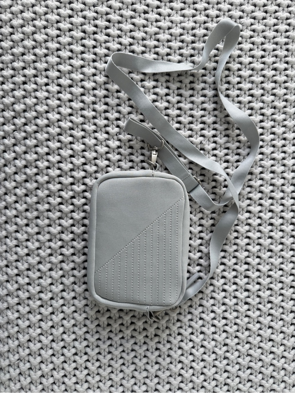 NWOT Vooray Companion Crossbody